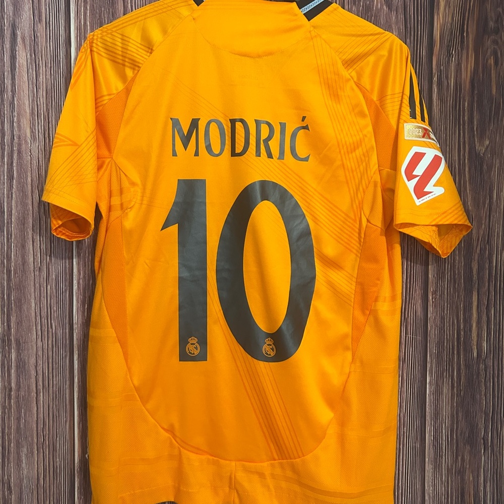 Modrić Orange Soccer Jersey